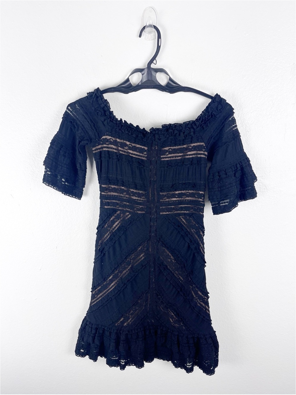 Cinq A Sept Black Lace Overlay On Off Shoulders Cocktail Dress Size 2 Party Boho